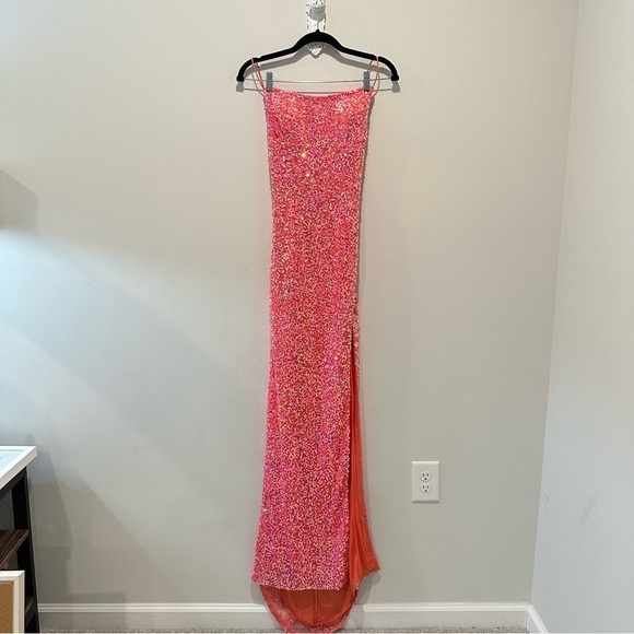 Lauren Ashley Mother’s Spring 2022 Prom Dress - Picture 3 of 12